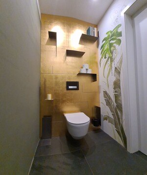 Vergoldete Toilette
