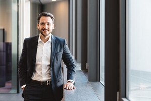 © VRG Immobilien / Gregor Hofbauer Mann im Anzug