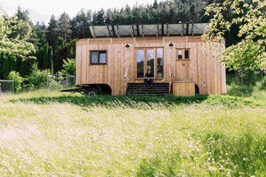Wohnwagon mit PV-Anlage