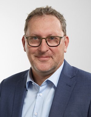 Ingo Leuschner, der stellvertretender technischer Leiter des Instituts für Fenstertechnik e.V., Rosenheim, ist im Alter von 51 Jahren unerwartet verstorben.