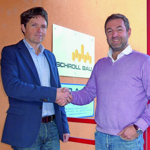 Auf gute Zusammenarbeit: Wilhelm Ohrfandl (l.) und Manfred Schroll.