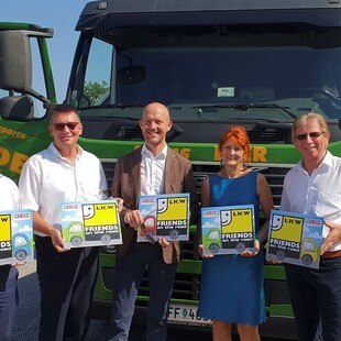 © WKB/Weber Burgenlands Regierungsrätin Gerlinde Potetz mit den Interessenvertretern (von rechts) Ludwig Pall, Martin Horvath, Roman Eder und Bernhard Dillhof.