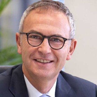 Seit März 2019 ist die Umfirmierung der BEZ Baustoff-Einkaufs-Zentrale GmbH in die Eurobaustoff Österreich GmbH vollzogen. „Wir freuen uns, dass wir nun mit zusätzlichen Schwung unser komplettes Leistungsportfolio anbieten können", sagt Geschäftsführer Hartmut Möller.