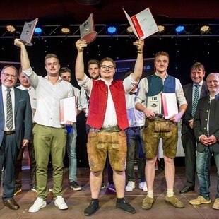 Siegerfoto Maschinen- Werkzeugbau und Zerspantechnik