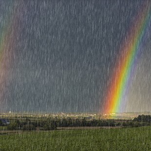Regen und Regenbogen