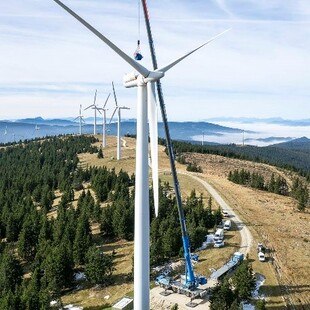 Mobiler Kran von Liebherr im Einsatz