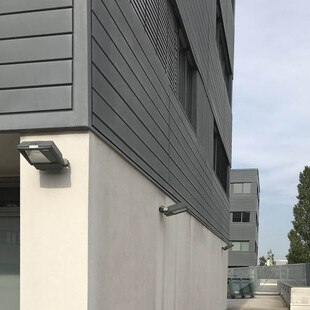 VHF versus WDVS. Beide Systeme haben ihre Vor- und Nachteile. Vor einer Entscheidung für ein Sys-tem sollte man sie im  Detail betrachten und  essentielle Anforderungen vergleichen.