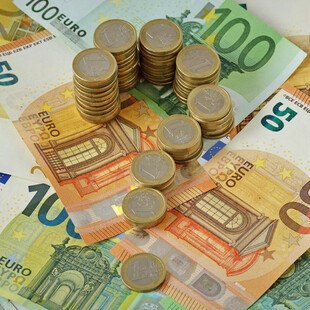 © CalypsoArt iStock Getty Images Plus Geldscheine und Münzen